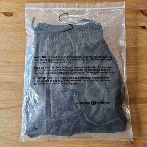 Lululemon Short, Women's, US 8, Black NWT - Picture 7 of 7